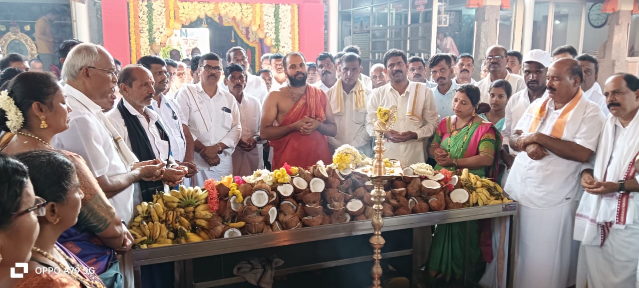 Community pooja offering at the Bagwadi temple